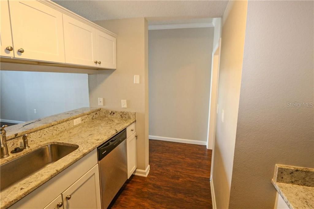 For Rent: $2,550 (1 beds, 1 baths, 604 Square Feet)