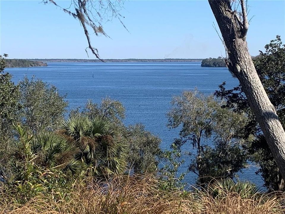 待售: $105,000 (0.06 acres)