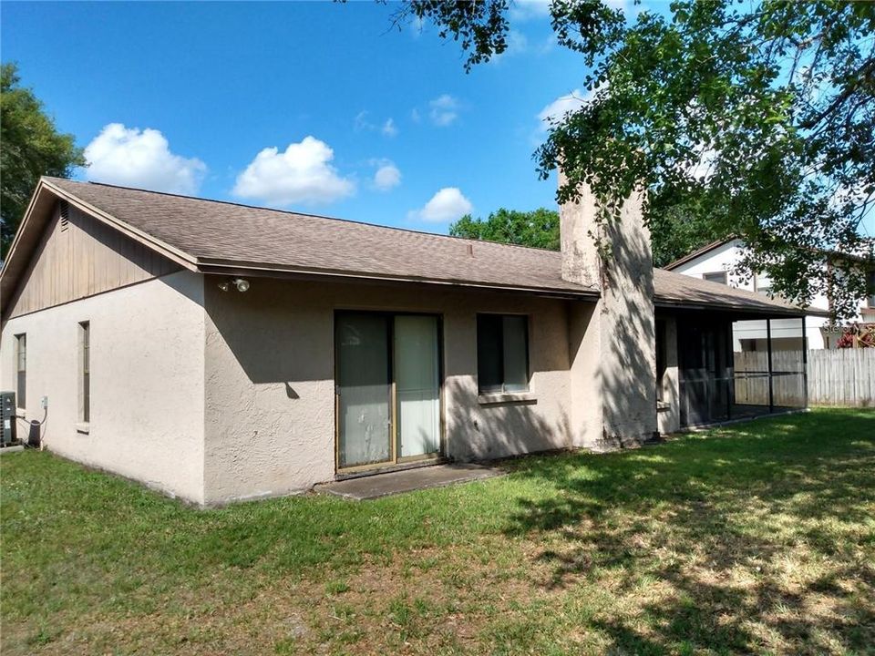 Active With Contract: $265,000 (4 beds, 2 baths, 1952 Square Feet)