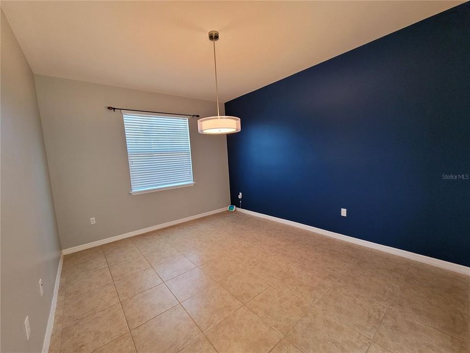 For Rent: $2,550 (3 beds, 2 baths, 2048 Square Feet)