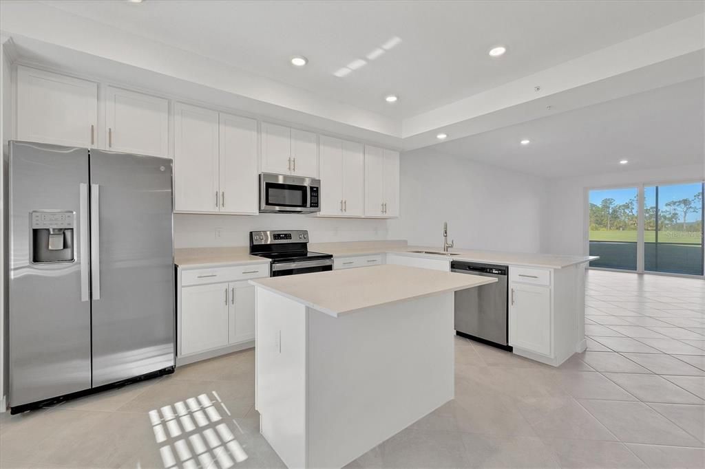 For Sale: $325,000 (2 beds, 2 baths, 1120 Square Feet)