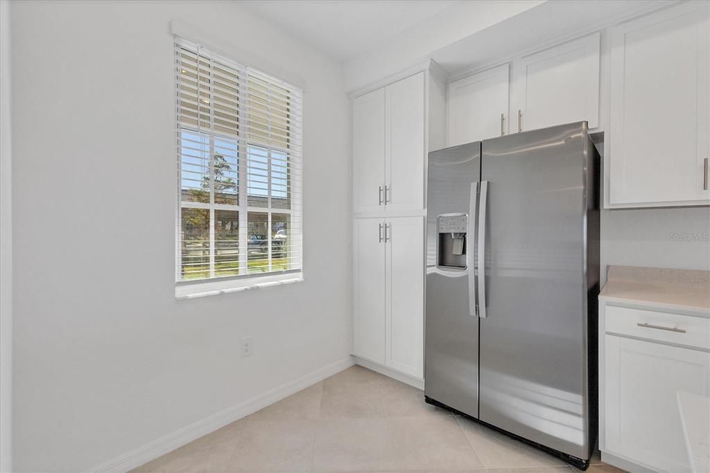 For Sale: $325,000 (2 beds, 2 baths, 1120 Square Feet)