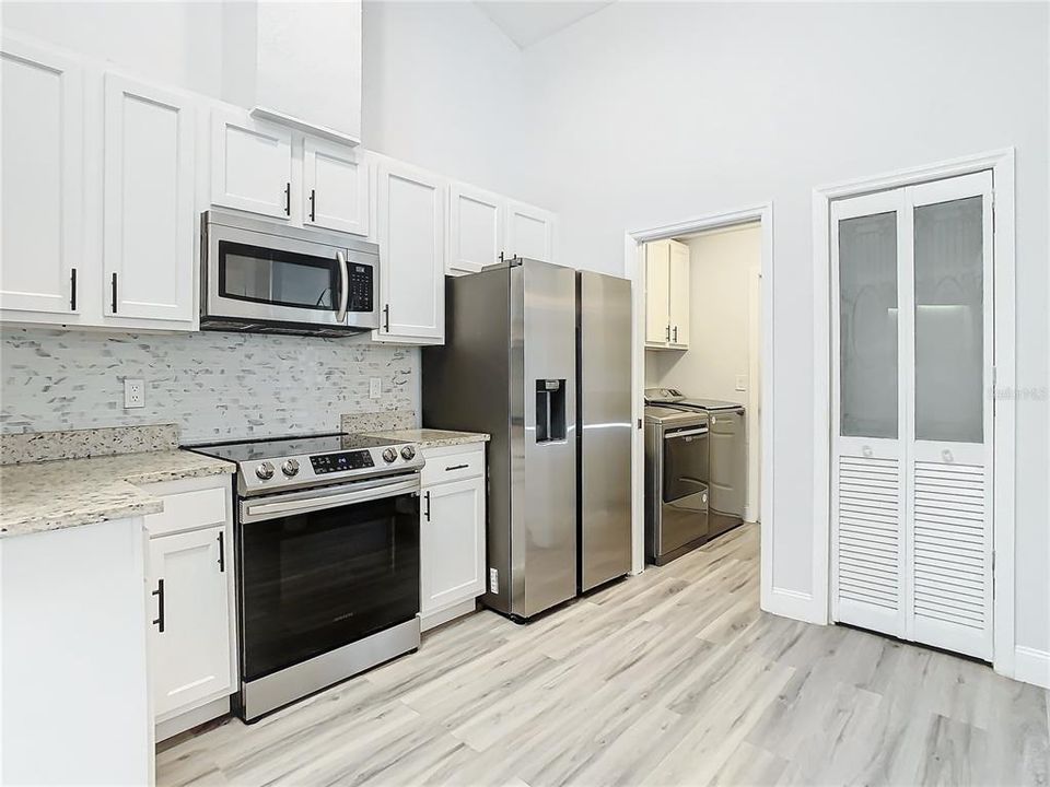 For Sale: $549,000 (3 beds, 2 baths, 1670 Square Feet)