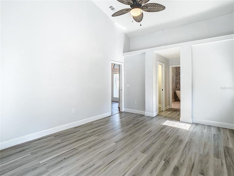 For Sale: $549,000 (3 beds, 2 baths, 1670 Square Feet)