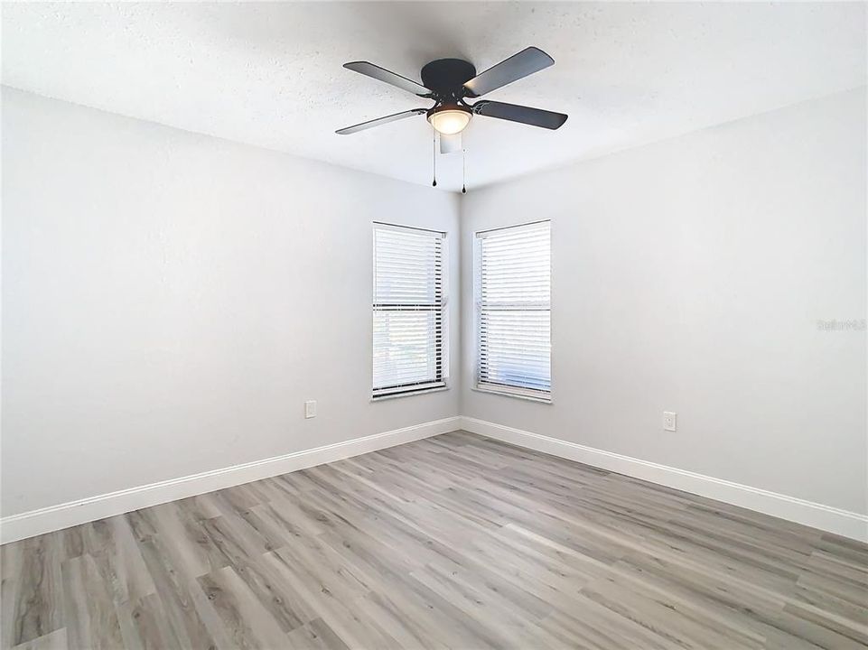 For Sale: $549,000 (3 beds, 2 baths, 1670 Square Feet)