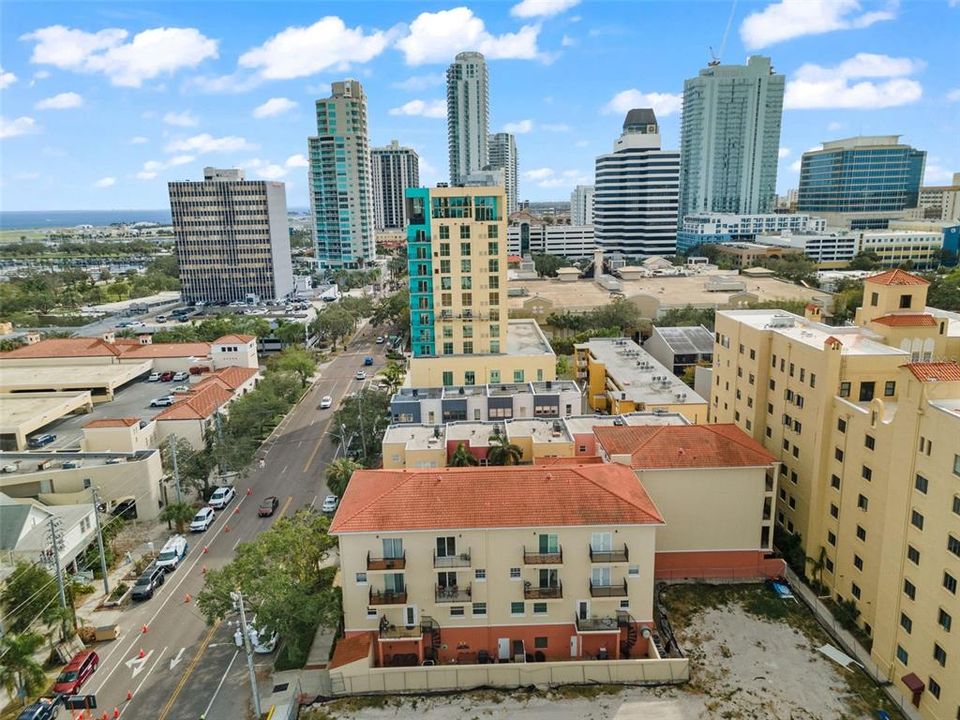 For Sale: $885,000 (3 beds, 2 baths, 1680 Square Feet)