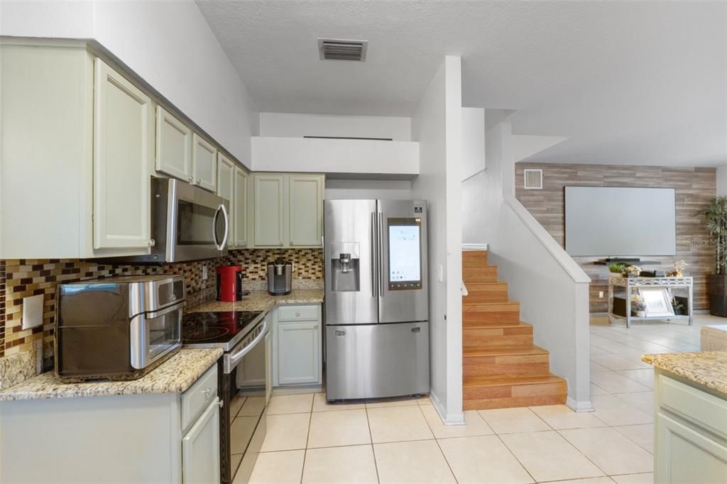 For Sale: $530,000 (4 beds, 2 baths, 2978 Square Feet)