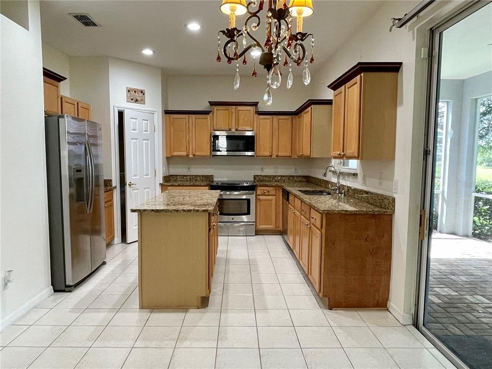 For Rent: $3,300 (4 beds, 2 baths, 2180 Square Feet)