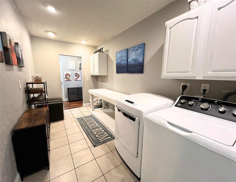 For Sale: $299,000 (3 beds, 1 baths, 1430 Square Feet)