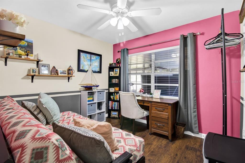 For Sale: $449,000 (3 beds, 1 baths, 1292 Square Feet)