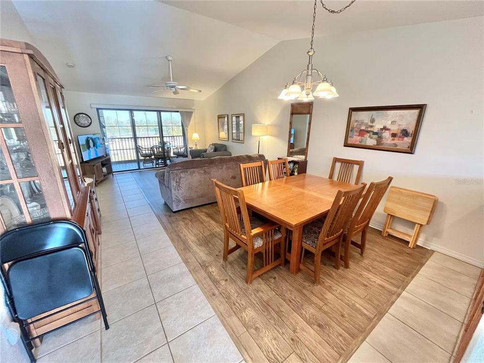 For Sale: $152,000 (2 beds, 2 baths, 1153 Square Feet)