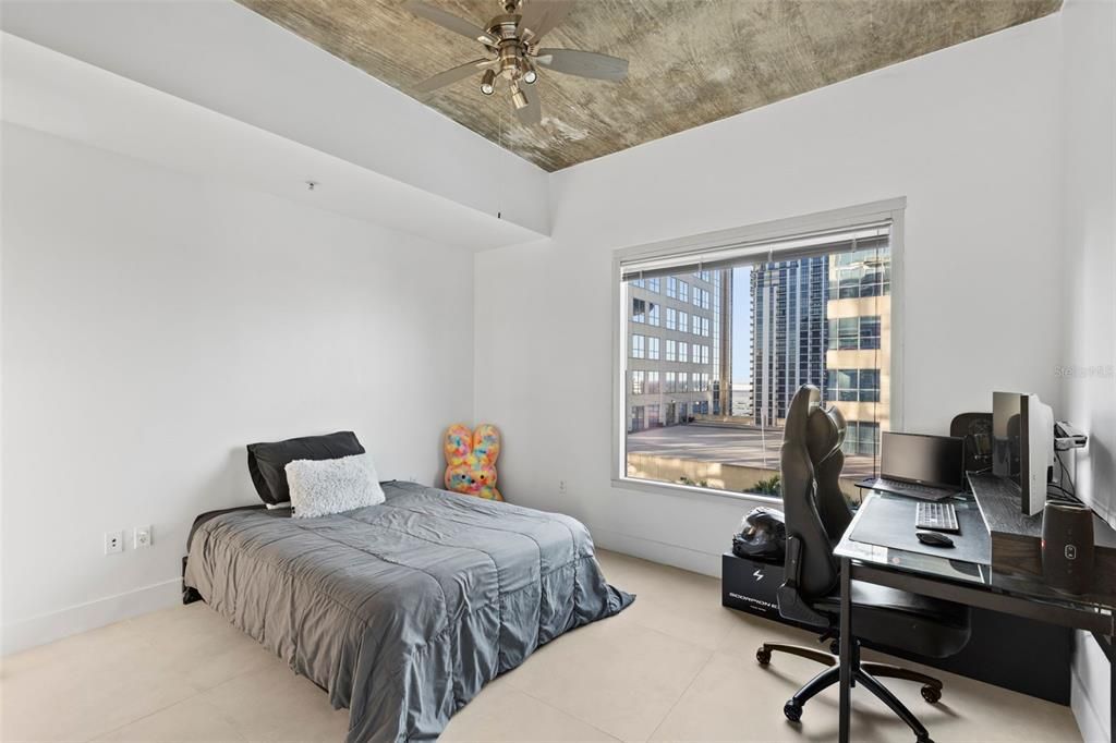 For Sale: $549,000 (2 beds, 2 baths, 1212 Square Feet)