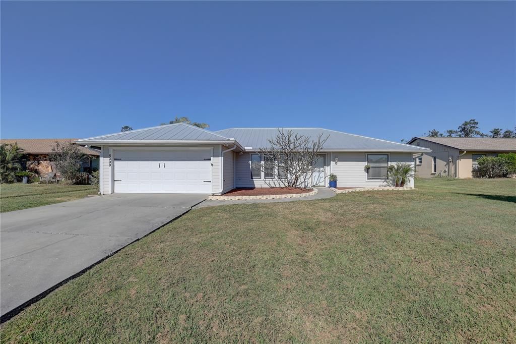 For Sale: $510,000 (3 beds, 2 baths, 1442 Square Feet)