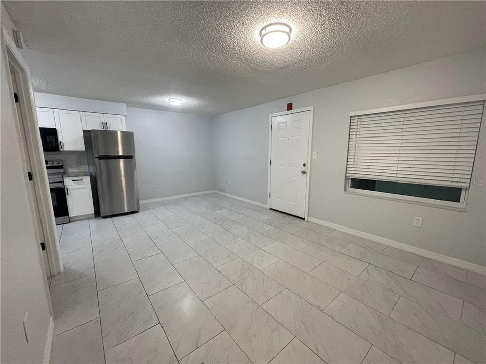 For Rent: $1,550 (1 beds, 1 baths, 650 Square Feet)