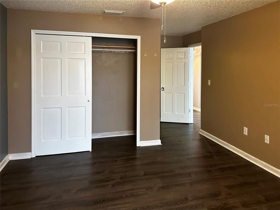 For Sale: $225,000 (2 beds, 2 baths, 1181 Square Feet)