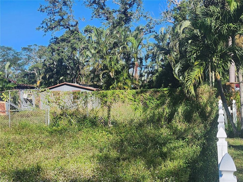 En Venta: $300,000 (0.26 acres)