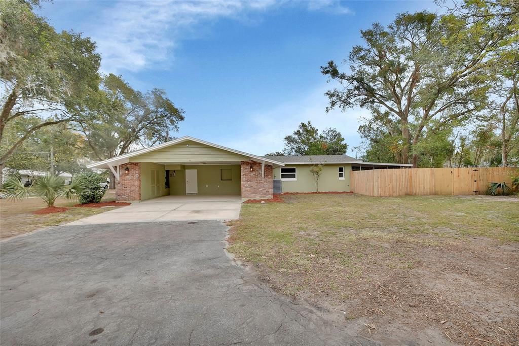 driveway carport/side view