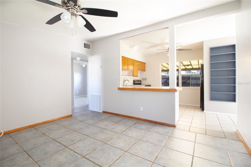 For Sale: $285,000 (3 beds, 1 baths, 1015 Square Feet)