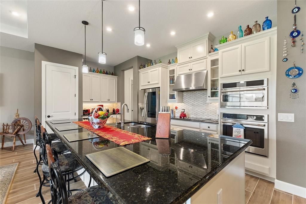 Beautiful Kitchen with Breakfast Bar