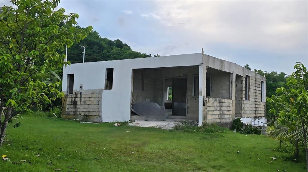 Vendido Recientemente: $80,000 (4 camas, 2 baños, 2040 Pies cuadrados)