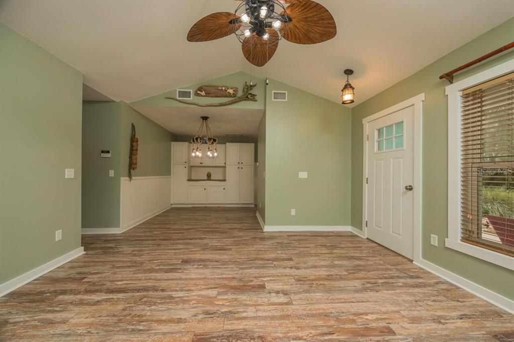 For Sale: $464,500 (3 beds, 2 baths, 1479 Square Feet)