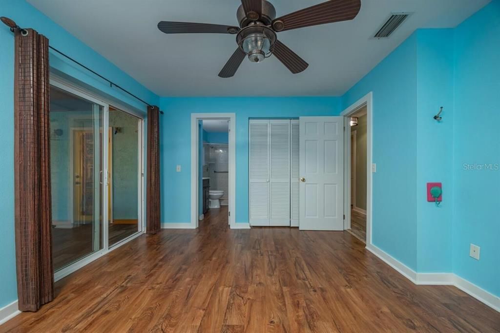 For Sale: $464,500 (3 beds, 2 baths, 1479 Square Feet)