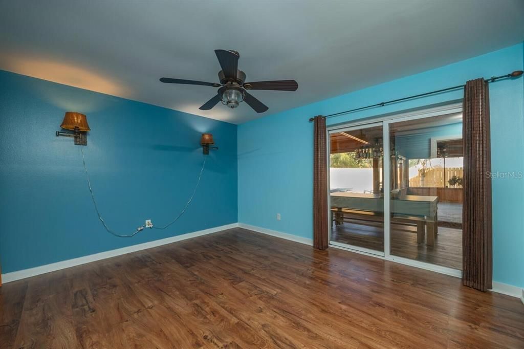 For Sale: $464,500 (3 beds, 2 baths, 1479 Square Feet)