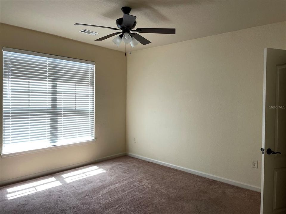 For Rent: $1,850 (3 beds, 3 baths, 1326 Square Feet)