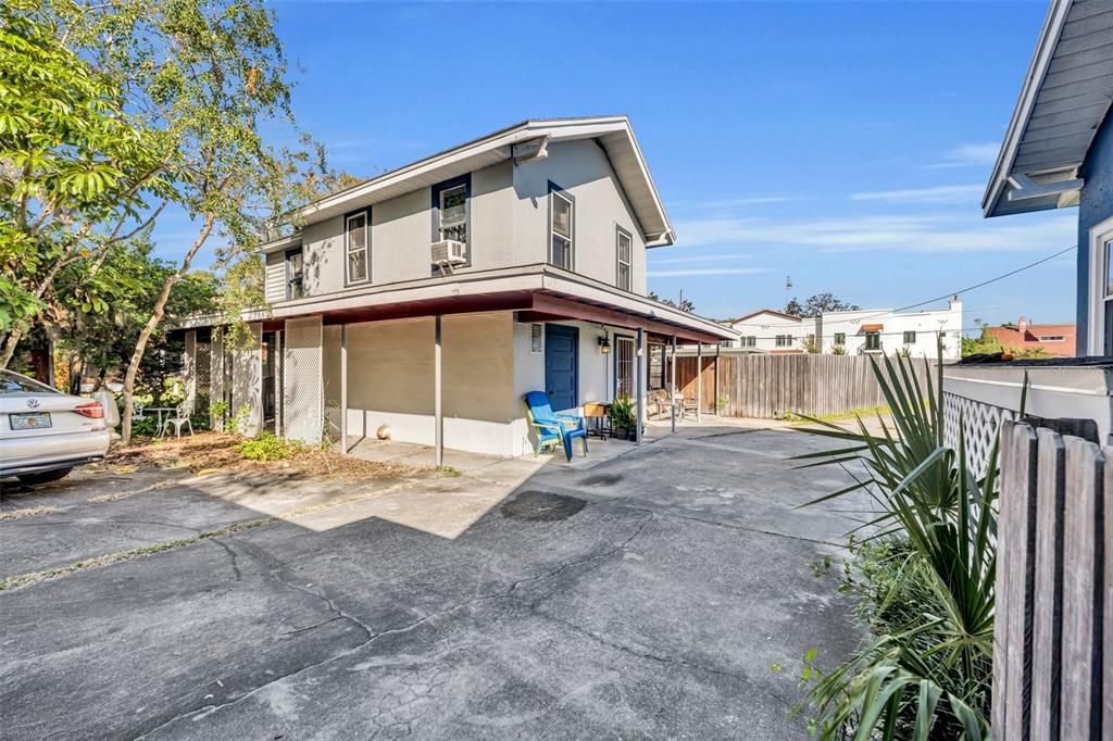 For Sale: $2,200,000 (4 beds, 2 baths, 2868 Square Feet)