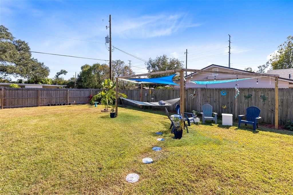 For Sale: $449,900 (4 beds, 2 baths, 1701 Square Feet)