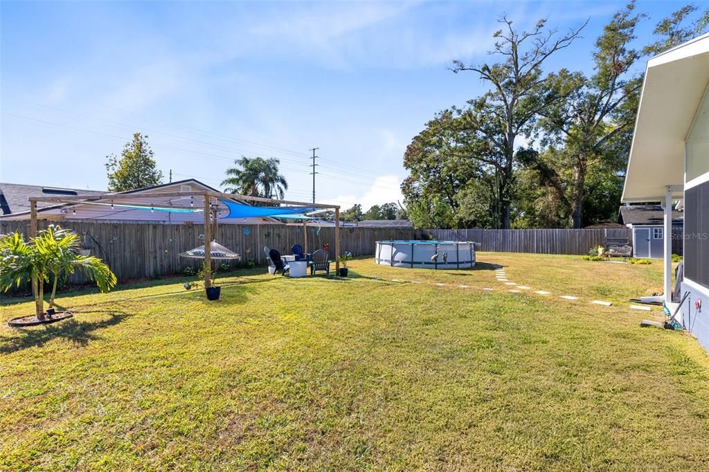 For Sale: $449,900 (4 beds, 2 baths, 1701 Square Feet)