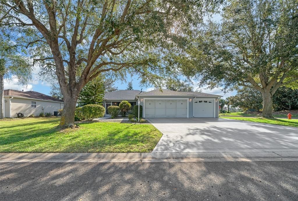 For Sale: $399,900 (3 beds, 2 baths, 1828 Square Feet)