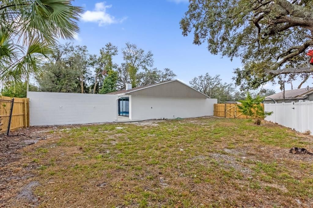 For Sale: $424,900 (4 beds, 2 baths, 1596 Square Feet)