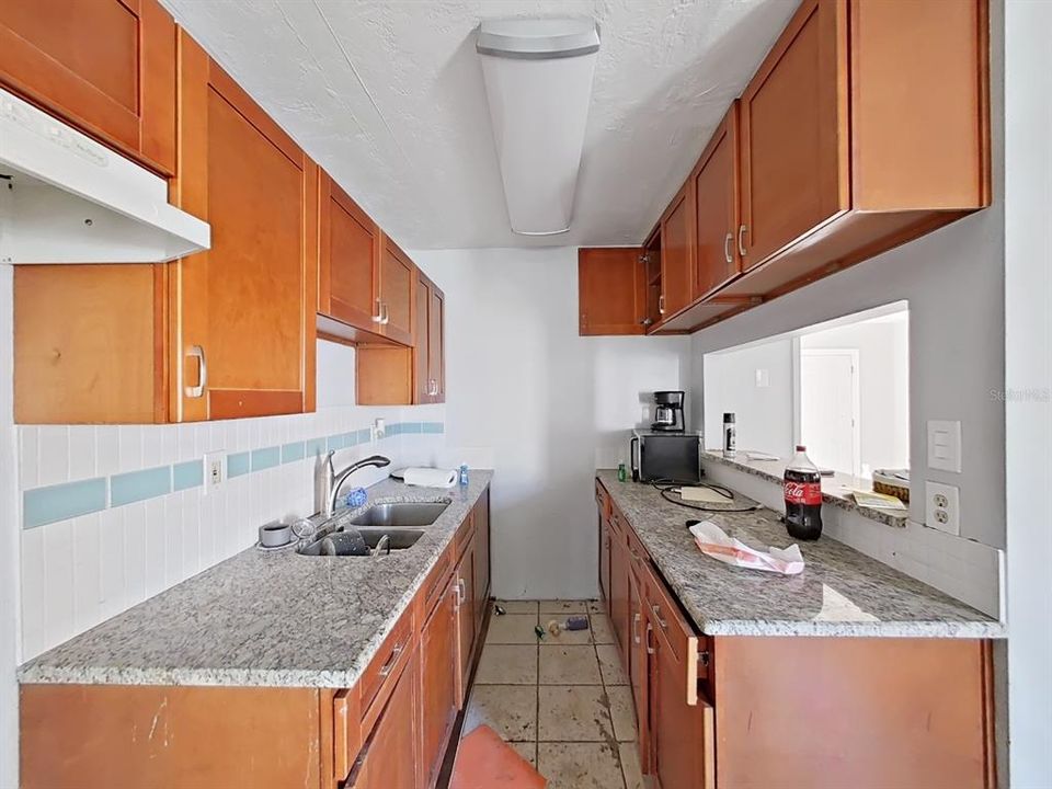 For Sale: $415,000 (2 beds, 2 baths, 1008 Square Feet)