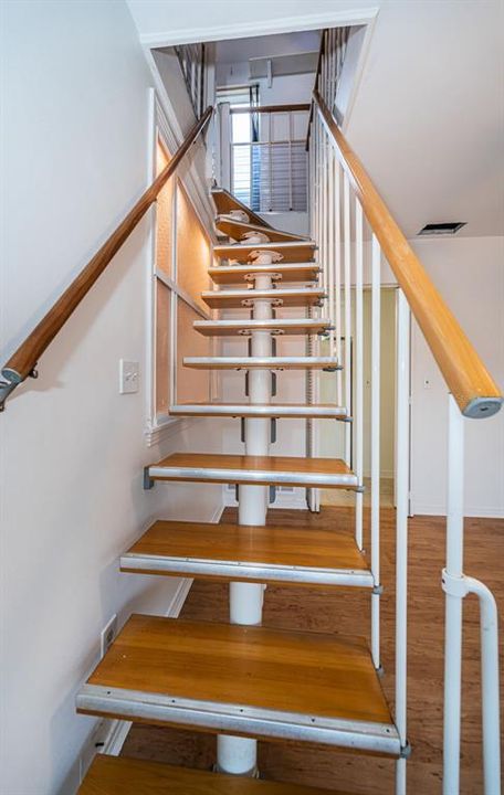 Staircase leading to the Upper Level Bonus Room