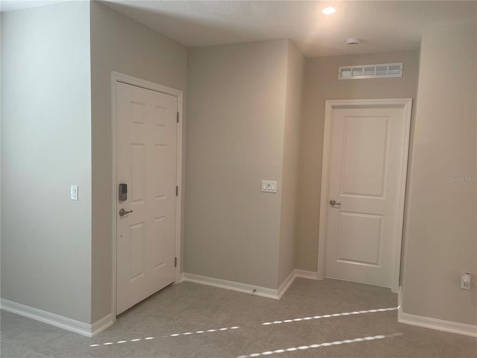 For Rent: $2,300 (4 beds, 2 baths, 2052 Square Feet)