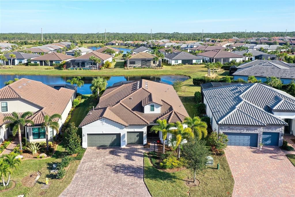 For Sale: $1,399,999 (3 beds, 3 baths, 2852 Square Feet)