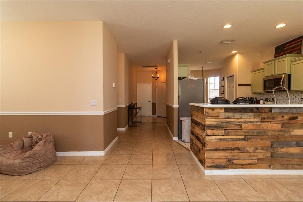 For Rent: $2,300 (2 beds, 2 baths, 1603 Square Feet)