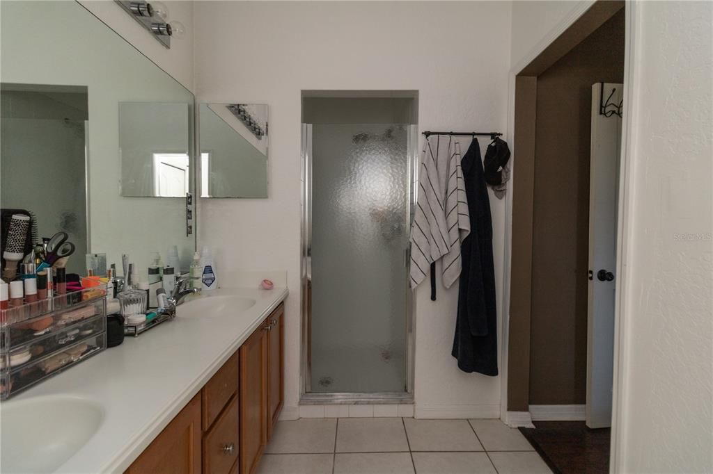 For Rent: $2,300 (2 beds, 2 baths, 1603 Square Feet)