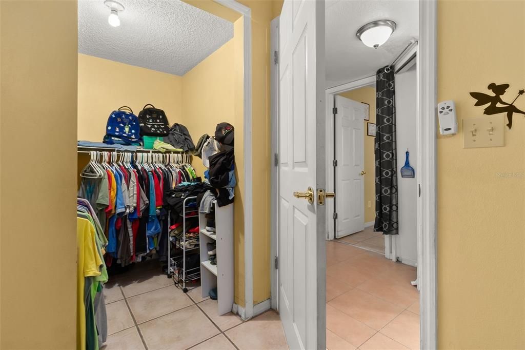 Walk-in closet