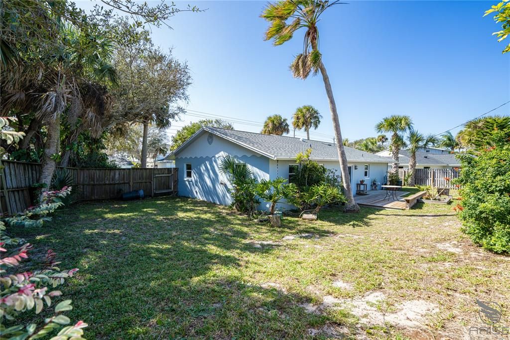 For Sale: $503,000 (3 beds, 2 baths, 1120 Square Feet)