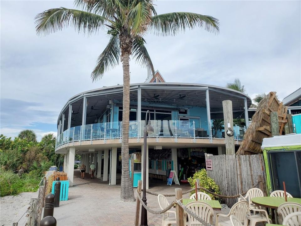 Fins- retaurant with the best veiws of the gulf.  The only restaurant with 2nd floor views of the Gulf of Mexico in the area other than Sharky's next door.