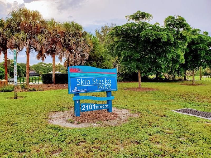 this park is in S Venice off of Shamrock. The Legacy Trail takes you there by bike as well