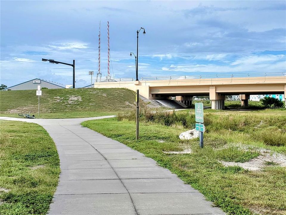 the Venetian Waterway Trail