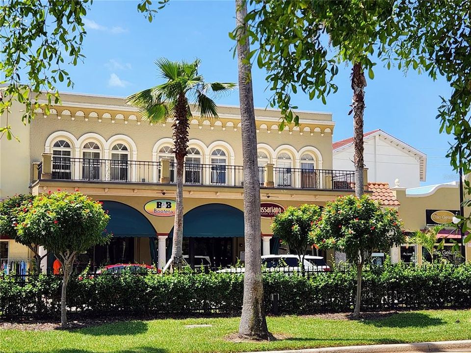 restaurants in historic downtown Venice