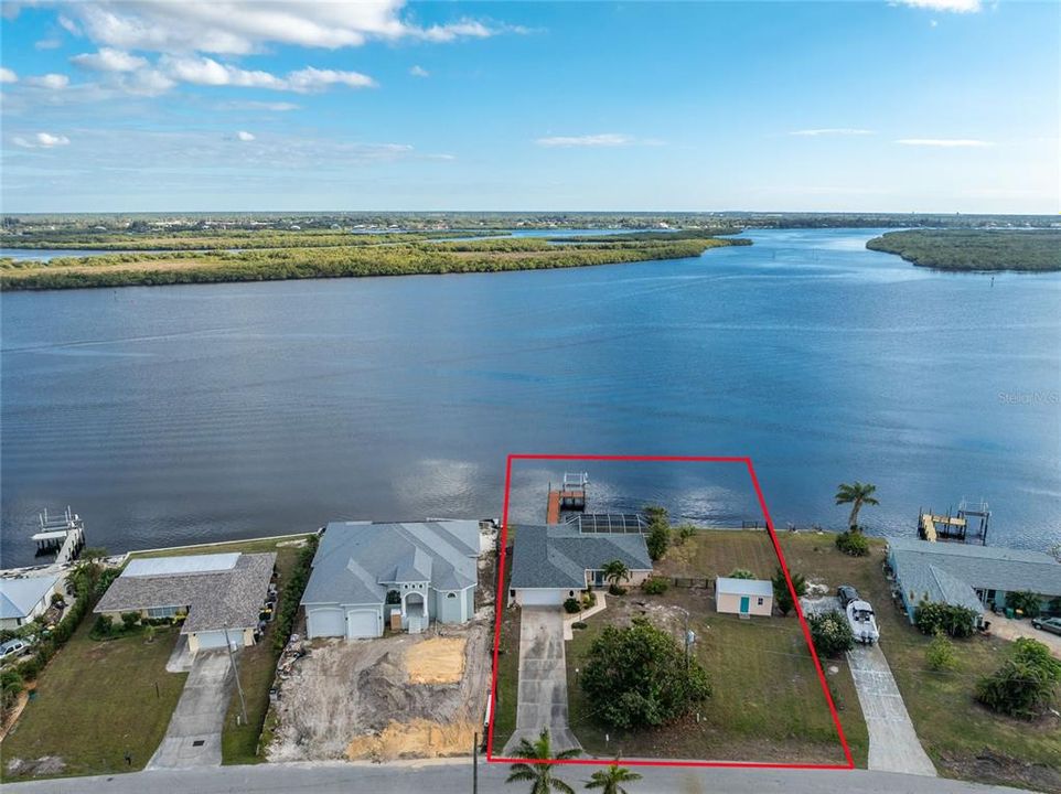 Expansive river access with views across the Peace River