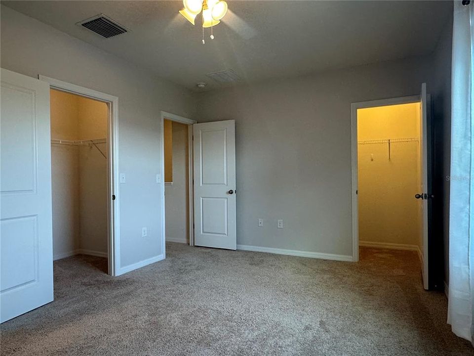 For Rent: $2,300 (3 beds, 2 baths, 1673 Square Feet)