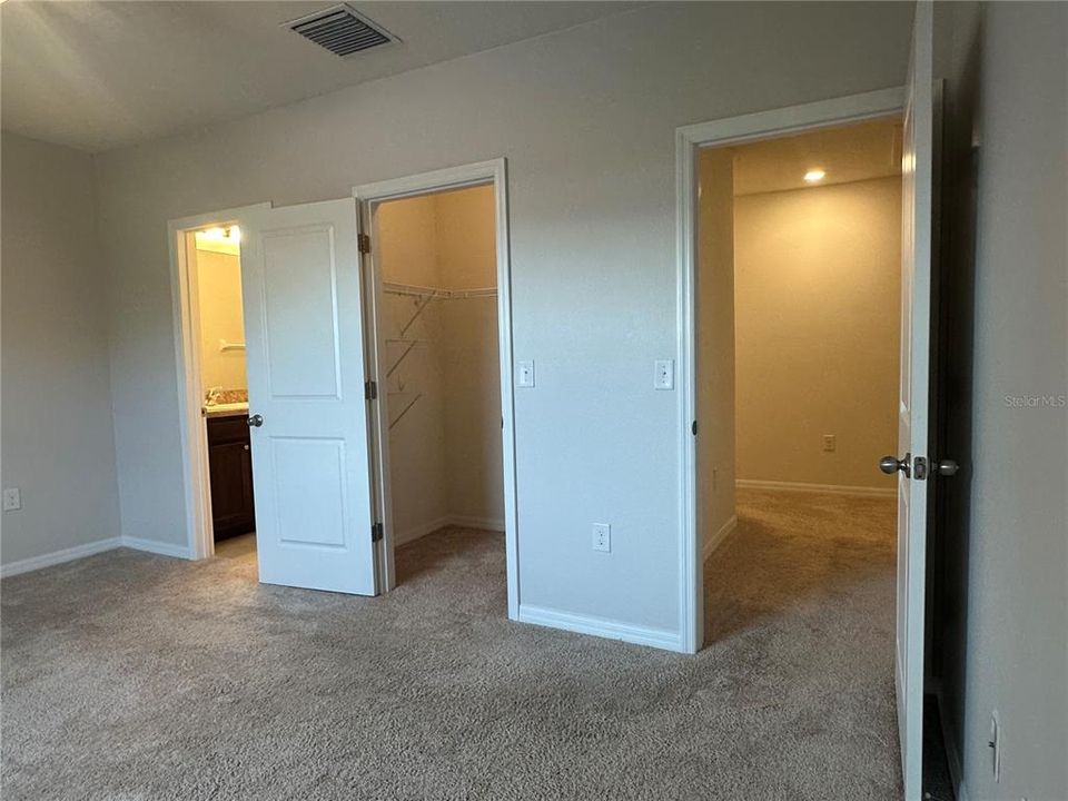 For Rent: $2,300 (3 beds, 2 baths, 1673 Square Feet)