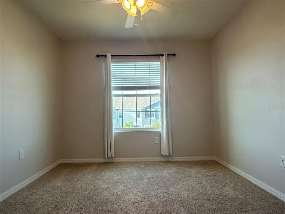 For Rent: $2,300 (3 beds, 2 baths, 1673 Square Feet)