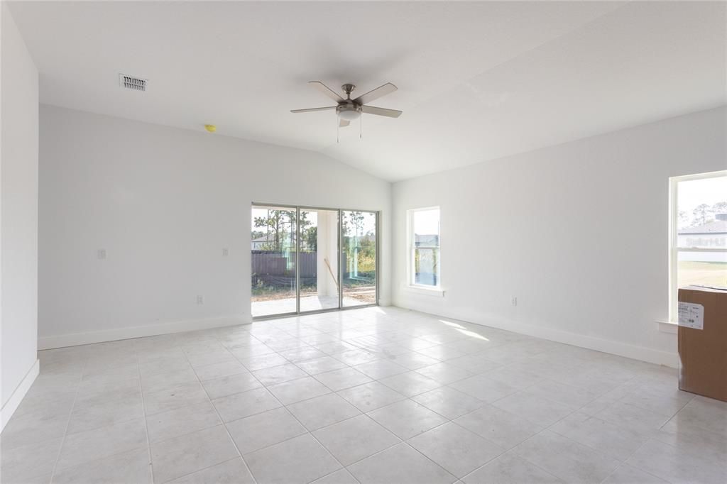 For Sale: $399,000 (4 beds, 2 baths, 1691 Square Feet)